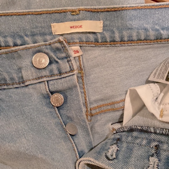 Levi’s Wedgie Jeans - size 26 - Picture 3 of 3
